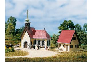 Auhagen N Dorfkirche mit Pfarrhaus