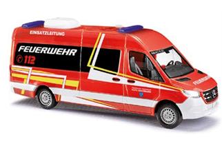 Busch H0 MB Sprinter lang, Feuerwehr Kühlungsborn