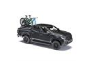 Busch H0 Nissan Navara mit zwei Bike