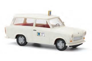 Busch H0 Trabant P601 Universal Kombi, Fahrschule