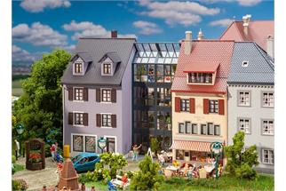 Faller H0 Dreiteiliges Strassenzeilen-Set *AUF BESTELLUNG*