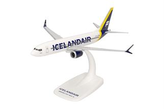 Herpa 1:200 Icelandair Boeing 737 Max 8, yellow tail stripe, TF-ICY Látrabjarg
