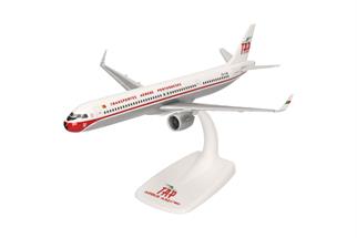 Herpa 1:200 TAP Air Portugal Airbus A321neo, Retro 75th anniversary colors, CS-TJR