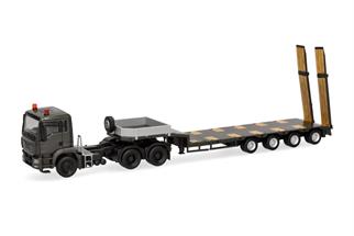 Herpa H0 MAN TGS M Semitieflade-Sattelzug mit Rampen, serbische Streitkräfte