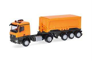 Herpa H0 MB Arocs Classicspace Abraumcontainer-Sattelzug, kommunalorange/anthrazit