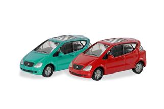 Herpa N MB MB A-Klasse, oasengrün und rot (Inhalt: je 1 Stk.)