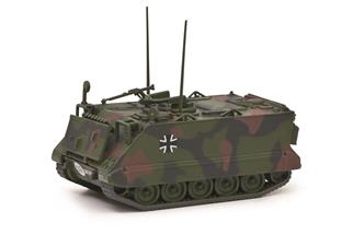 Schuco H0 Transportpanzer M113, flecktarn