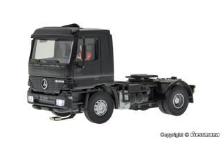 Viessmann H0 CarMotion MB Actros Zugmaschine 2-achs, schwarz