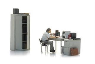 Artitec H0 Büroeinrichtung mit Figur