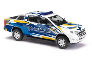 Busch H0 Ford Ranger mit Abdeckung, Bundespolizei