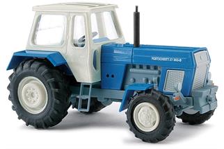 Busch H0 Traktor ZT 303 blau