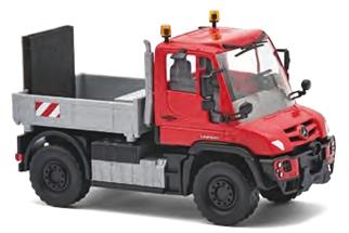 Busch H0 Unimog U 430, Schwertransportbegleitung