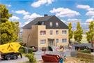 Faller H0 Mehrfamilienhaus