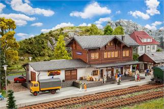 Faller H0 Monatsmodell September - Bahnhof St. Niklaus