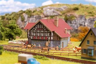 Faller N Gasthaus Zur Post mit Biergarten