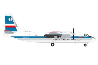 Herpa 1:200 LOT Polish Airlines Antonov AN-24B, SP-LTB