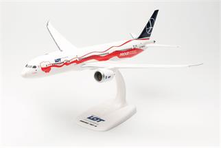 Herpa 1:200 LOT Polish Airlines Boeing 787-9, Proud of Polands Independence, SP-LSC