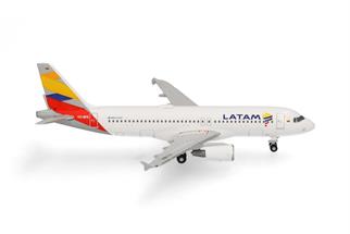 Herpa 1:500 LATAM Airlines Airbus A320, Colombia Flag Livery, CC-BFE