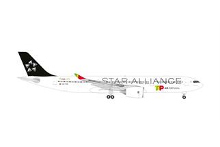 Herpa 1:500 TAP Air Portugal Airbus A330-900neo, Star Alliance, CS-TUK D. F. de Almeida