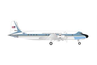 Herpa 1:500 USAF Douglas VC-118A, 1254th Air Transport Wing, Air Force One, 53-3240