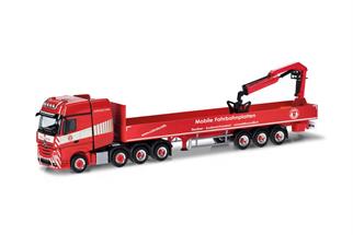 Herpa H0 MB Actros L Gigaspace Pritschen-Sattelzug mit Kran, Colonia