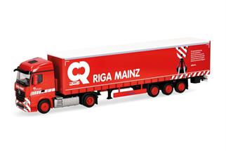 Herpa H0 MB Actros Streamspace Gardinenplanen-Sattelzug, Riga Mainz