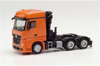 Herpa H0 MB Arocs Zugmaschine mit Ladekran und Heckabstützung, orange