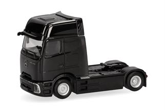 Herpa H0 MB eActros 600 Procabin Gigaspace Zugmaschine, schwarz