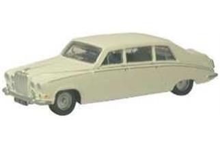 Oxford N Daimler DS420, white