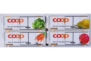 Viessmann H0 Coop/Railcare Kühlcontainer-Set Apfel/Karotte/Birne/Salat, 4-tlg.