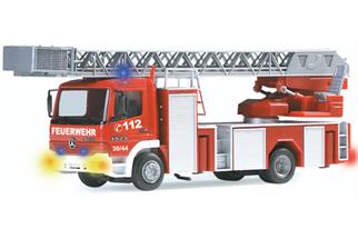 Viessmann H0 eMotion Feuerwehrfahrzeug mit Drehleiter