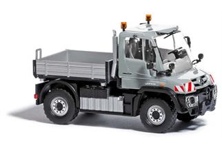 Busch H0 MB Unimog U430 Einsatzfahrzeug, silber