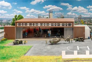 Faller H0 Hangar mit Hubschrauber