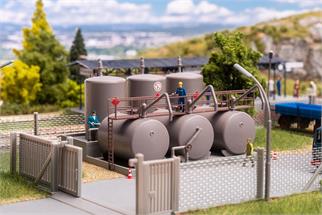 Faller H0 Monatsmodell März - Tanklager