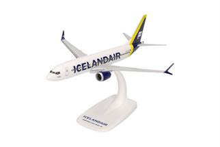 Herpa 1:200 Icelandair Boeing 737 Max 8, yellow tail stripe, TF-ICY Látrabjarg
