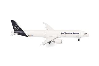 Herpa 1:500 Lufthansa Cargo Airbus A321P2F, D-AEUI Dia dhuit Ireland