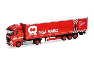 Herpa H0 MB Actros Streamspace Gardinenplanen-Sattelzug, Riga Mainz