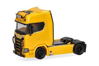 Herpa H0 Scania CS20 HD Zugmaschine mit Lampenbügel und Rammschutz, ginstergelb
