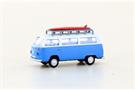 Minis N VW T2 Bus, blau/weiss mit Surfbrett