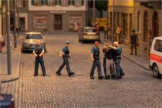 Faller H0 Polizisten CH