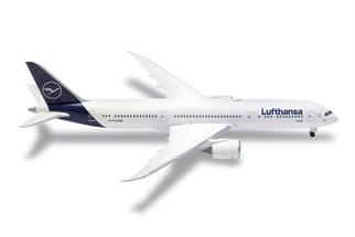 Herpa 1:500 Lufthansa Boeing 787-9 Dreamliner, D-ABPC Kiel