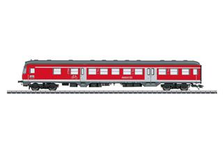 Märklin H0 (AC) DB AG Steuerwagen Bnrdzf 477, 2. Klasse, verkehrsrot, Ep. VI