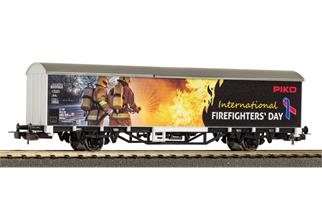 Piko H0 gedeckter Güterwagen, Internationaler Tag der Feuerwehrleute