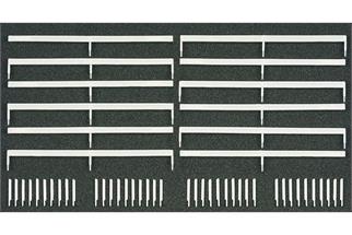 Preiser H0 Leitpfosten und Schutzplanken (Inhalt: 52 Stk.)