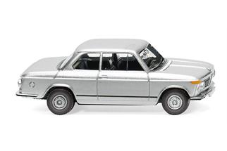 Wiking H0 BMW 2002, silber-metallic